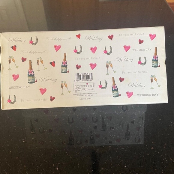 On your Wedding Day' Set of 2 'Fine Bone China' Couple Mugs New Gift Keepsake - Picture 6 of 7